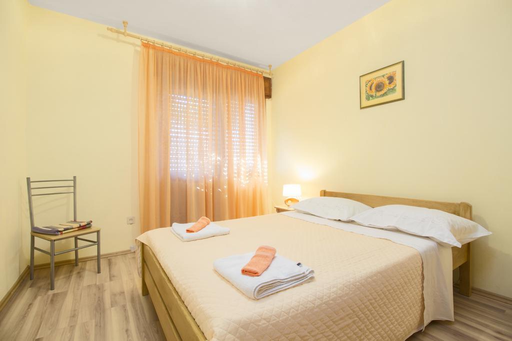 Apartment Neven Rogoznica  Zimmer foto